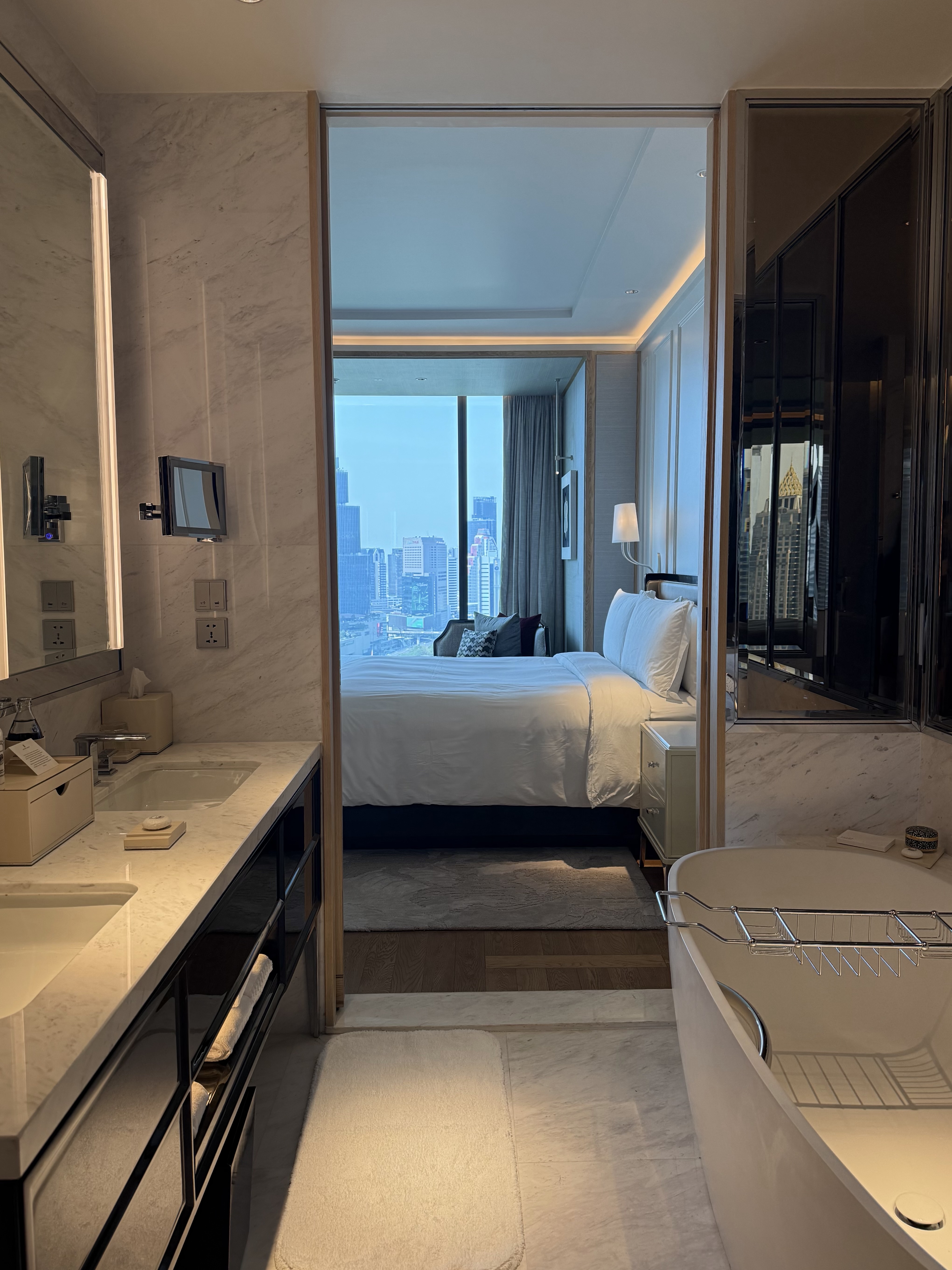 The Club Room - Image 6